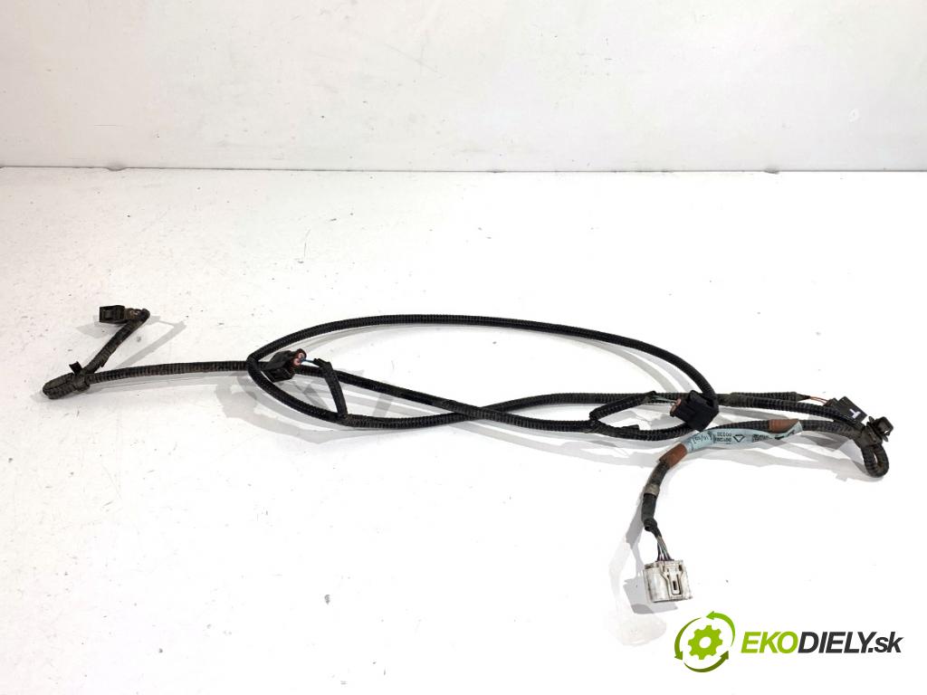 LEXUS IS sedan 2019 133 kW 300h (AVE30_) 2494 káblovačka PDC zadní část 82183-53070