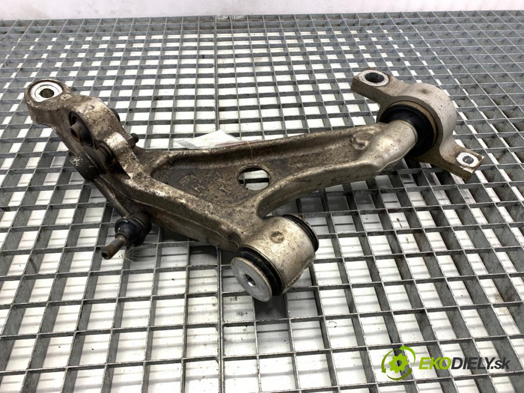 LEXUS IS sedan 2019 133 kW 300h (AVE30_) 2494 Rameno pravy predný