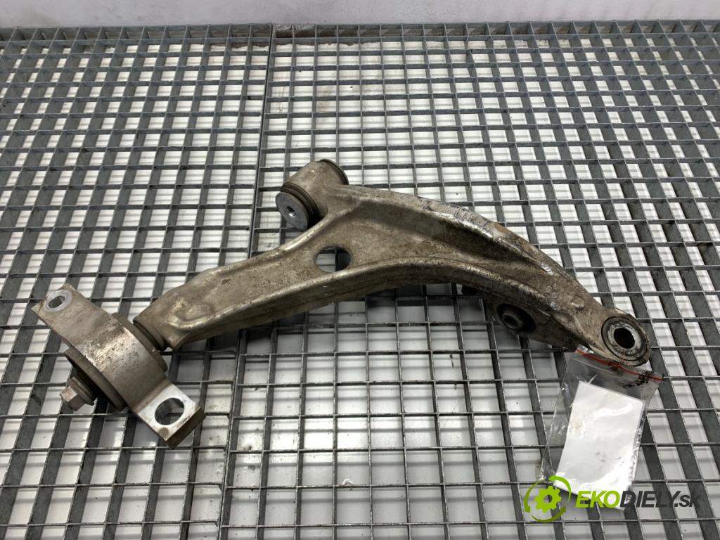 LEXUS IS sedan 2019 133 kW 300h (AVE30_) 2494 rameno levý přední část 