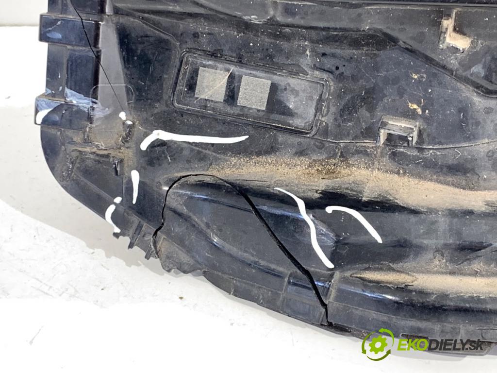 LEXUS IS sedan 2019 133 kW 300h (AVE30_) 2494 Svetlomet ľavy predný