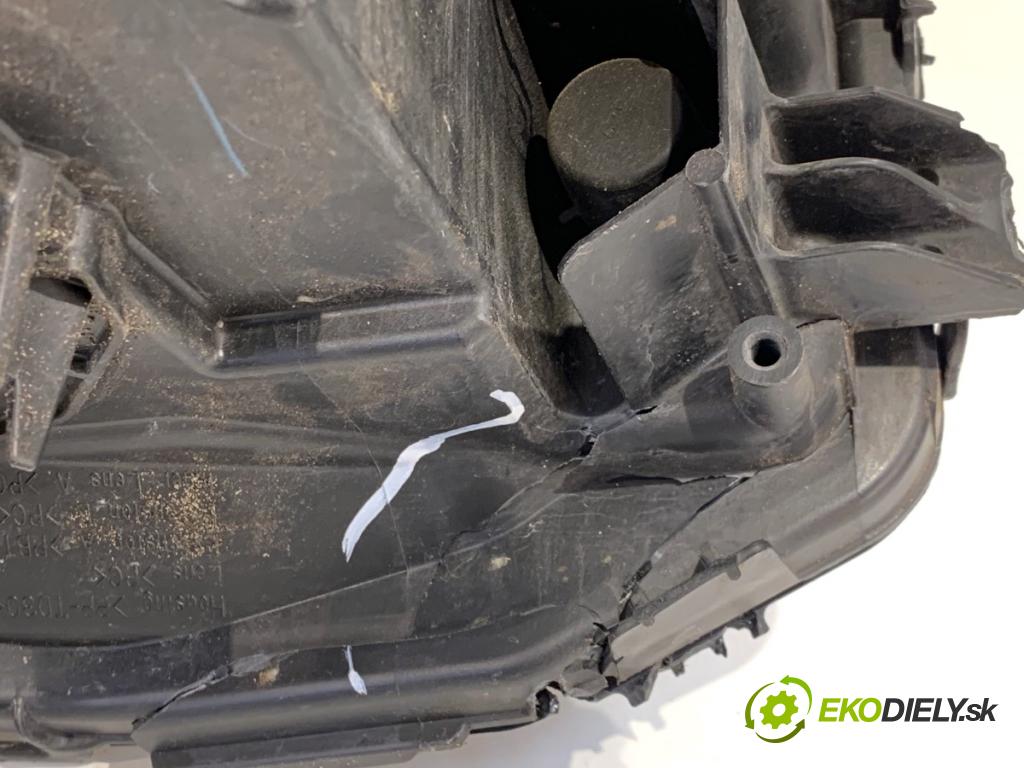 LEXUS IS sedan 2019 133 kW 300h (AVE30_) 2494 Svetlomet ľavy predný