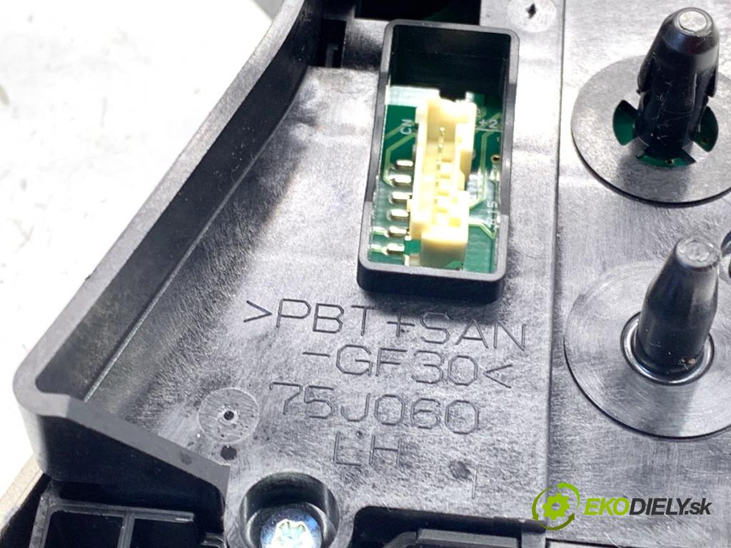 LEXUS IS sedan 2019 133 kW 300h (AVE30_) 2494 SPÍNAČE: volantu 75J060