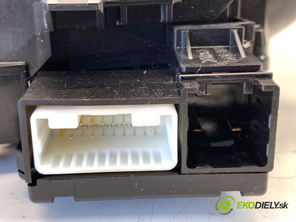 LEXUS IS sedan 2019 133 kW 300h (AVE30_) 2494 Prepínač kombinovaný 17F744 (Prepínacie páčky pod volantom)