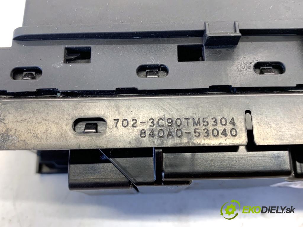 LEXUS IS sedan 2019 133 kW 300h (AVE30_) 2494 Prepínač okien 840A0-53040 (Prepínacie páčky pod volantom)