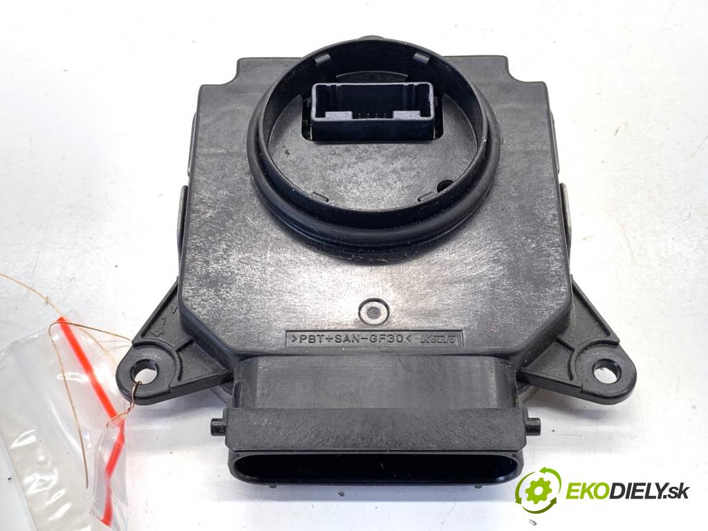 LEXUS IS sedan 2019 133 kW 300h (AVE30_) 2494 Menič XENON 89908-53020 (Riadiaca jednotka xenónu)