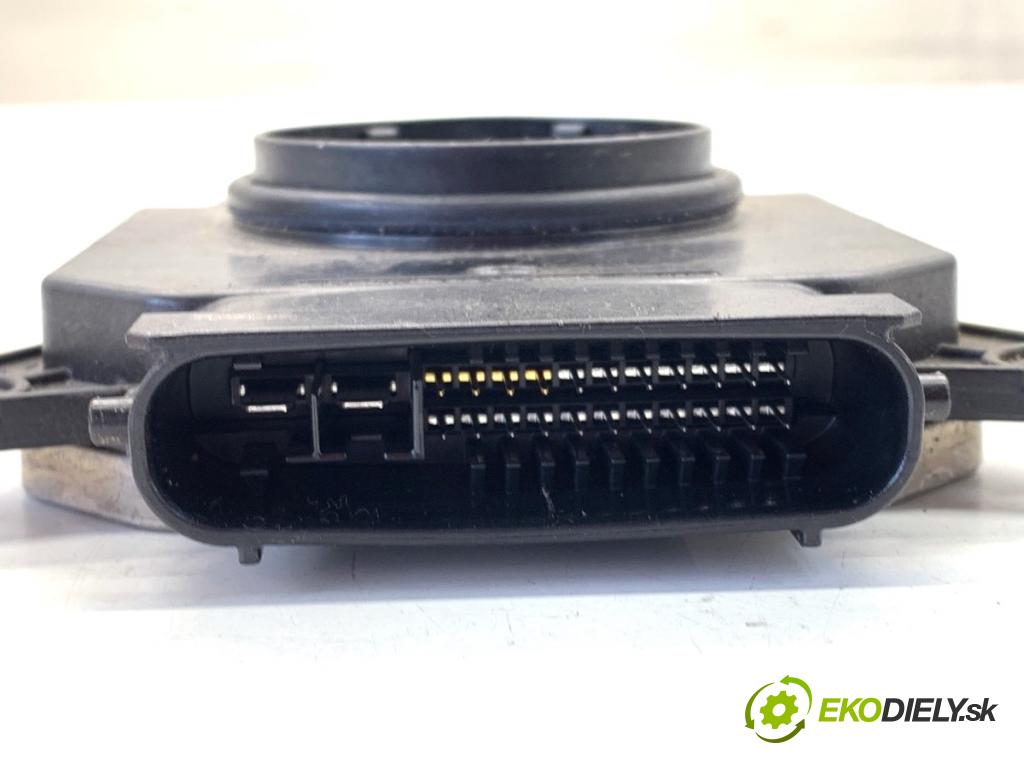 LEXUS IS sedan 2019 133 kW 300h (AVE30_) 2494 Menič XENON 89908-53020 (Riadiaca jednotka xenónu)