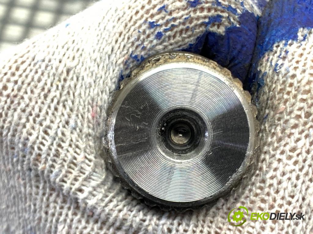 LEXUS IS sedan 2019 133 kW 300h (AVE30_) 2494 Poloos pravy zad 42330-53040