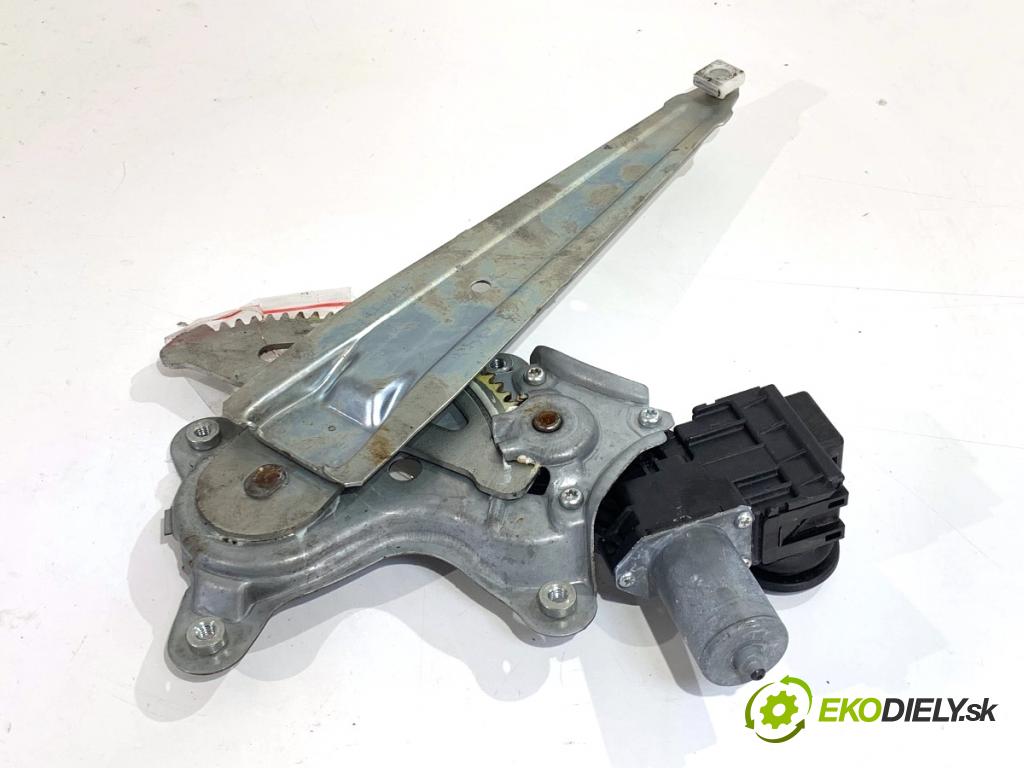 LEXUS IS sedan 2019 133 kW 300h (AVE30_) 2494 mechanismus okna pravý zadní část 85720-53121