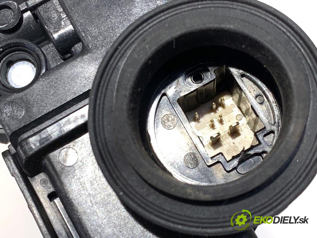 LEXUS IS sedan 2019 133 kW 300h (AVE30_) 2494 mechanismus okna pravý zadní část 85720-53121