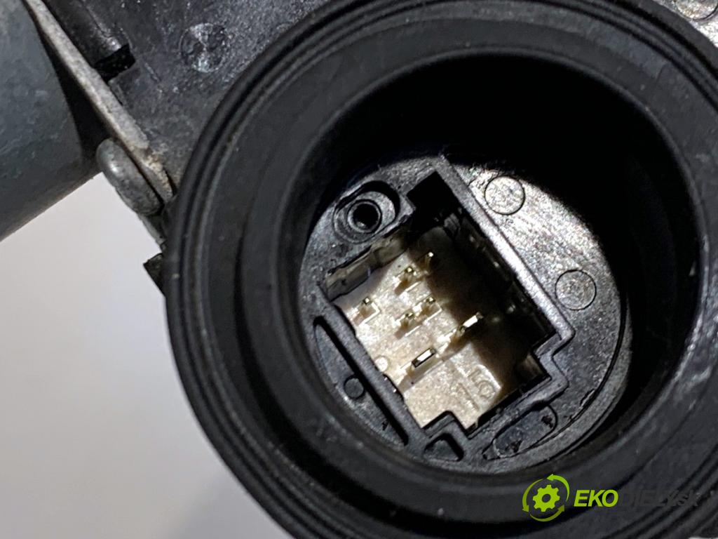 LEXUS IS sedan 2019 133 kW 300h (AVE30_) 2494 Mechanizmus okna pravy predný 85710-53111