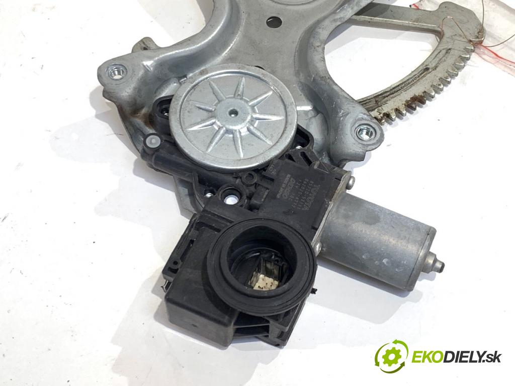 LEXUS IS sedan 2019 133 kW 300h (AVE30_) 2494 Mechanizmus okna ľavy predný 85720-53111