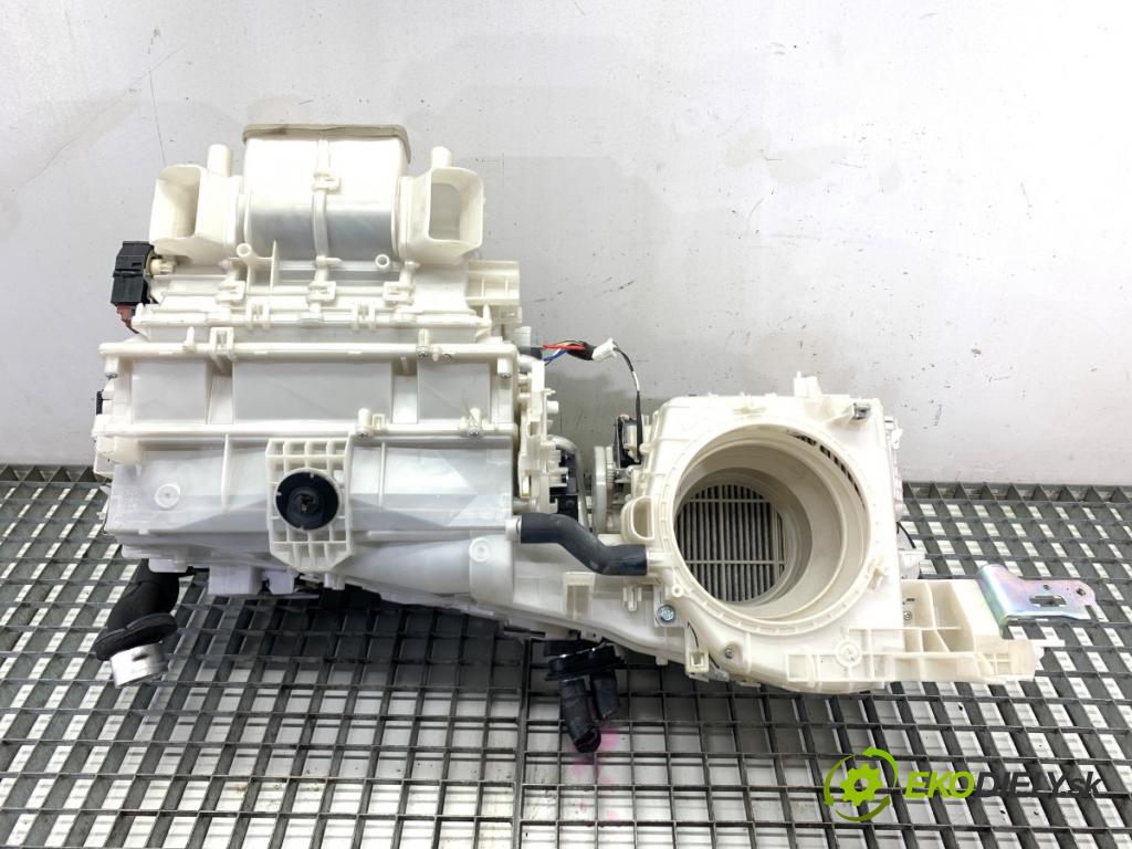 LEXUS IS sedan 2019 133 kW 300h (AVE30_) 2494 topné těleso radiátor topení komplet KOMBAJN 87050-53201 (Radiátor topení)