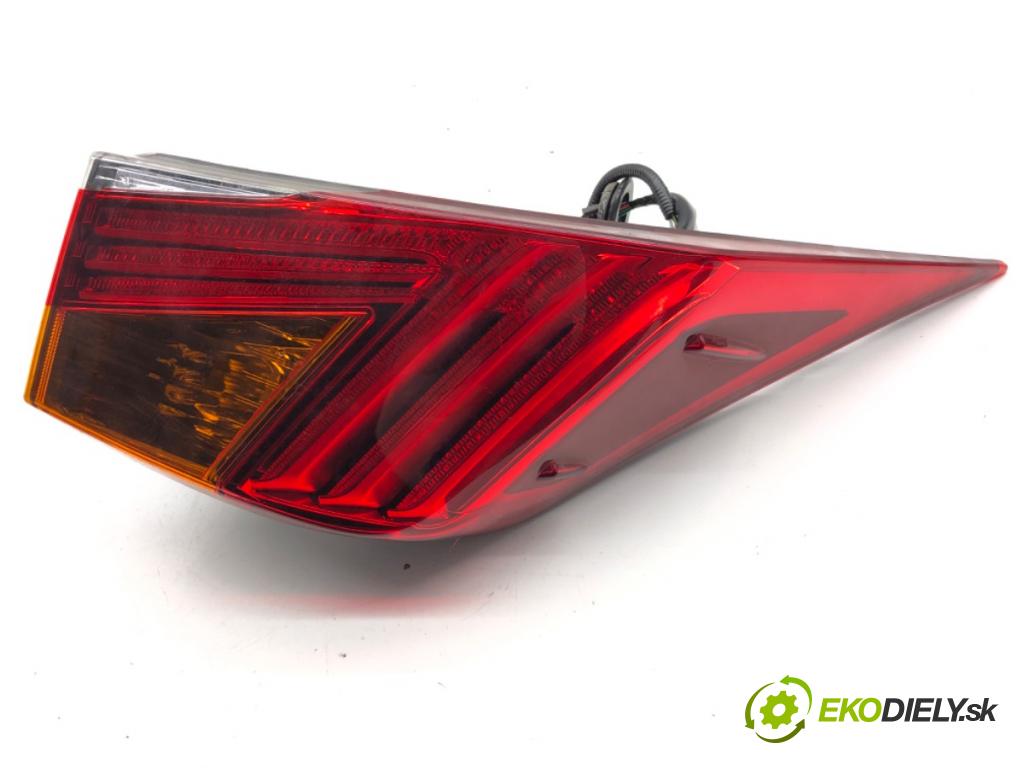 LEXUS IS sedan 2019 133 kW 300h (AVE30_) 2494 světlo levý zadní část 81560-53330