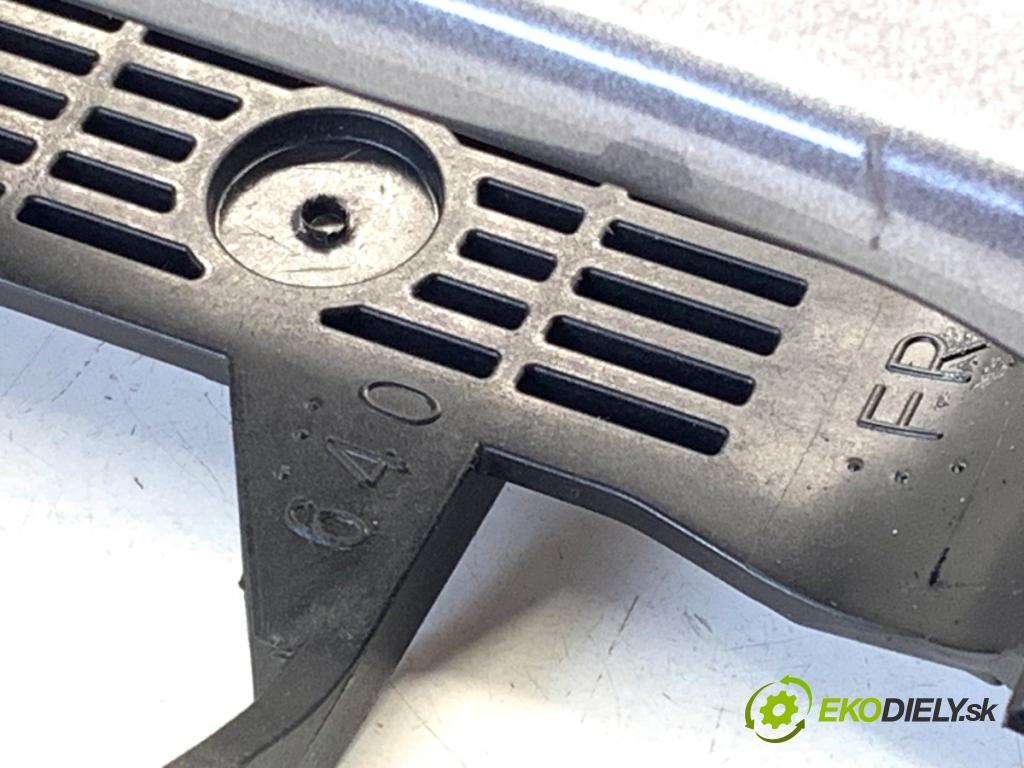 LEXUS IS sedan 2019 133 kW 300h (AVE30_) 2494 klika vnejší pravý přední část