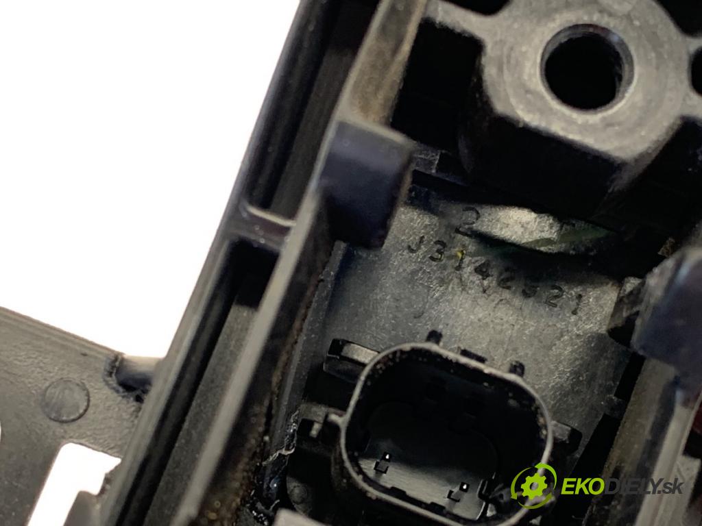 LEXUS IS sedan 2019 133 kW 300h (AVE30_) 2494 Kľučka vonkajšia ľavy predný