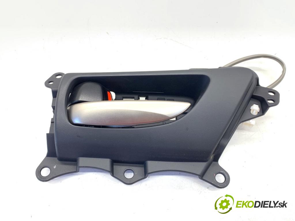 LEXUS IS sedan 2019 133 kW 300h (AVE30_) 2494 klika vnitřní levý přední část 69278-53010