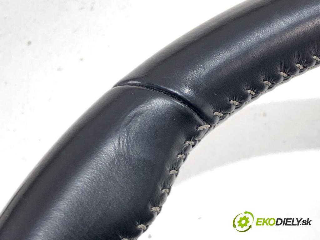 LEXUS IS sedan 2019 133 kW 300h (AVE30_) 2494 Volant  (Volant)