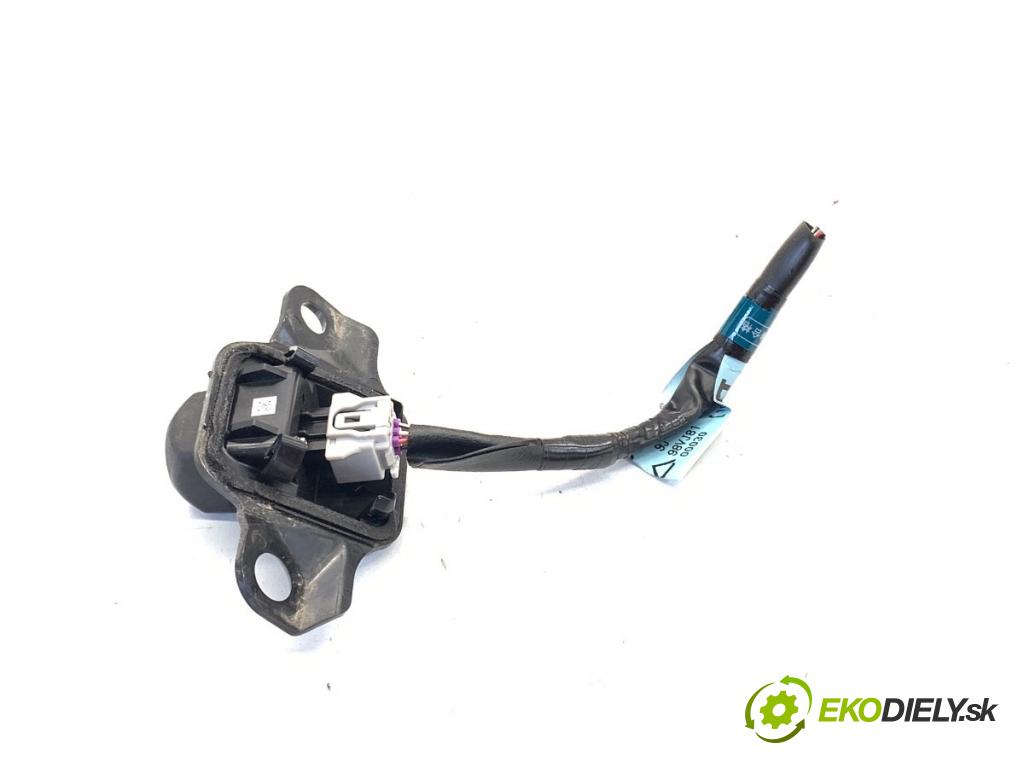 LEXUS IS sedan 2019 133 kW 300h (AVE30_) 2494 KAMERA ZPĚT: