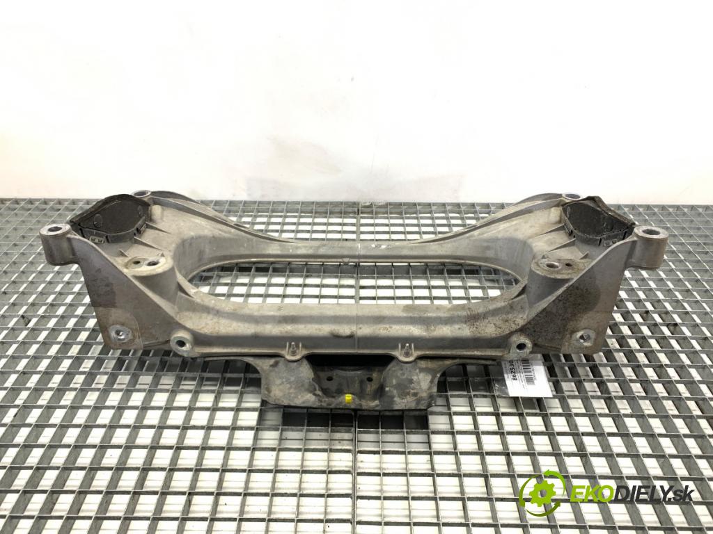 LEXUS IS sedan 2019 133 kW 300h (AVE30_) 2494 výztuha pod motor  (Přední výztuha)