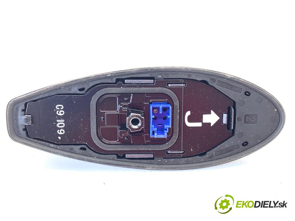 LEXUS IS sedan 2019 133 kW 300h (AVE30_) 2494 ANTENA