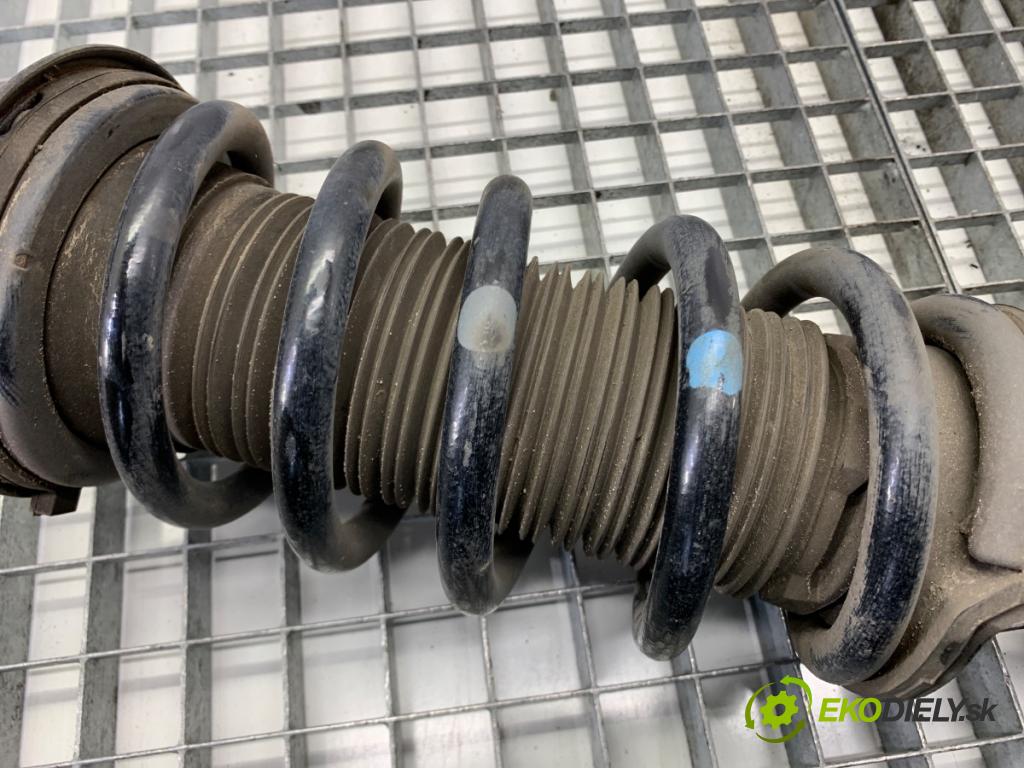 LEXUS IS sedan 2019 133 kW 300h (AVE30_) 2494 tlumič pravý přední část ZE 48510-53391