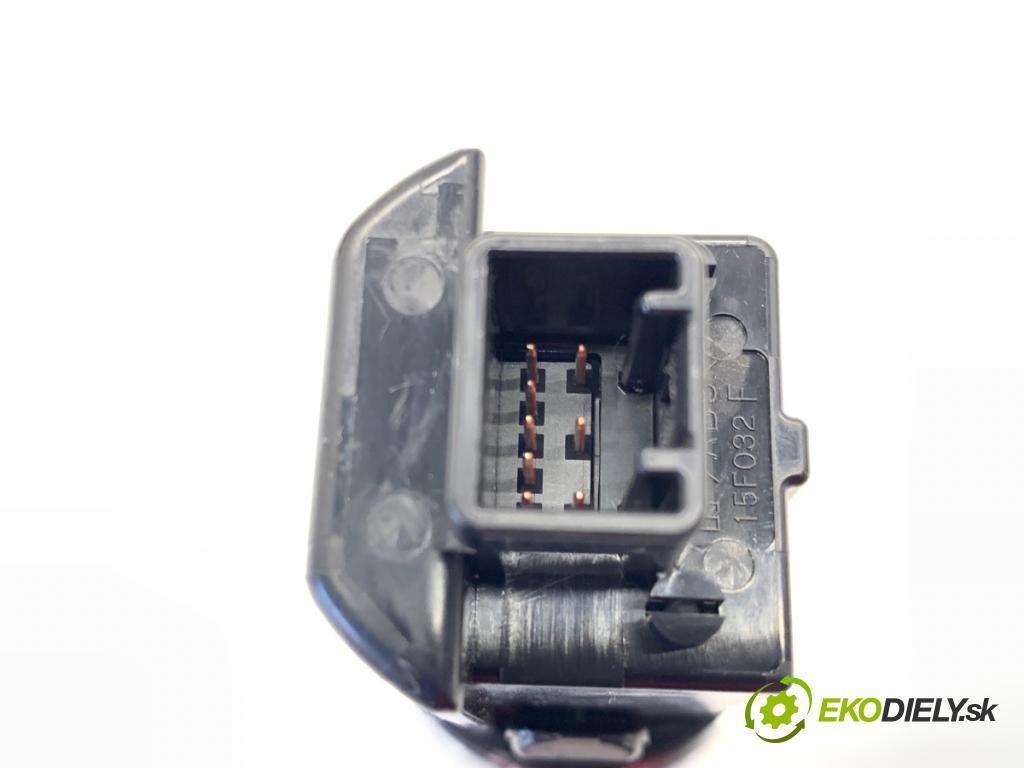 LEXUS IS sedan 2019 133 kW 300h (AVE30_) 2494 vypínač ZAPALOVÁNÍ: START/STOP 15F032F