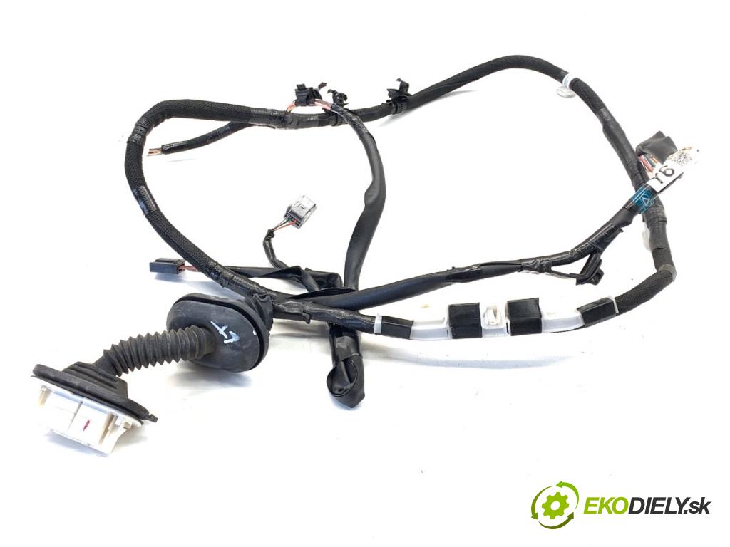 LEXUS IS sedan 2019 133 kW 300h (AVE30_) 2494 káblovačka dveře zadní část levý 