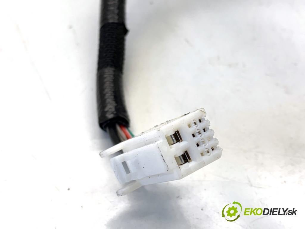 LEXUS IS sedan 2019 133 kW 300h (AVE30_) 2494 Káblovačka Dvere zad ľavy