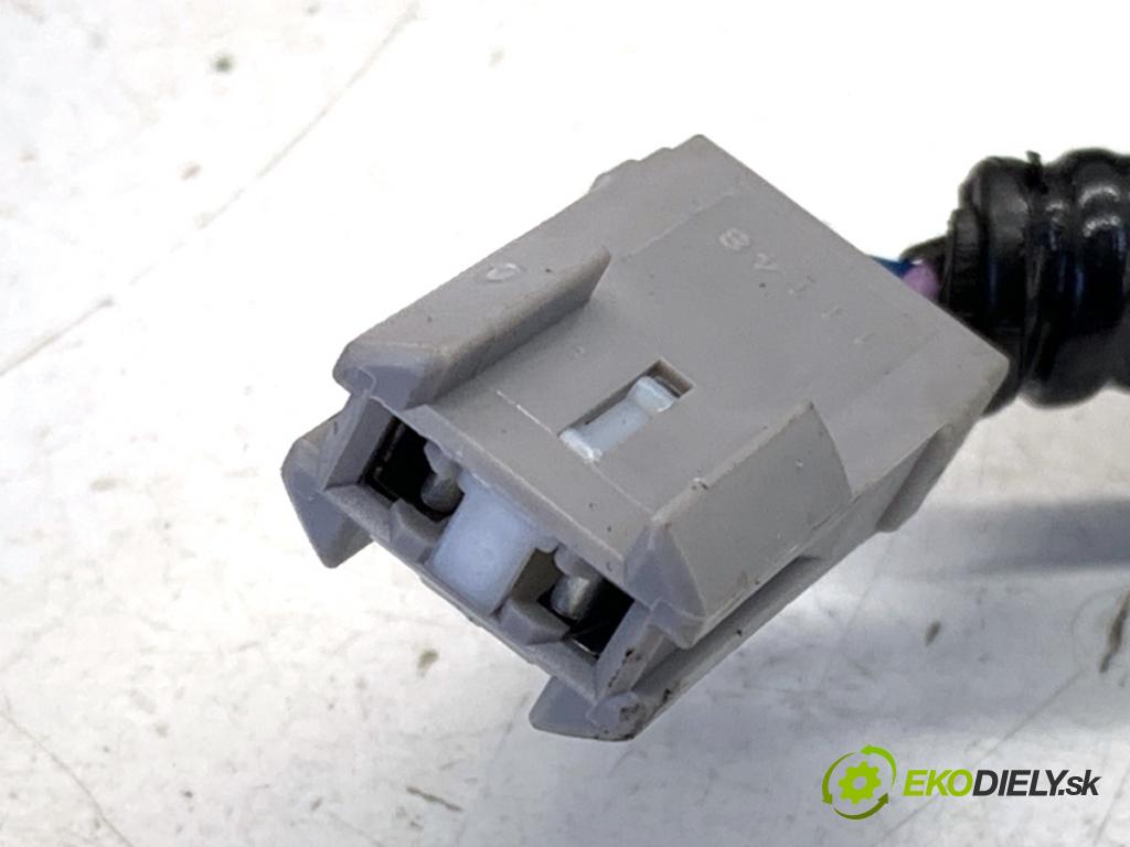 LEXUS IS sedan 2019 133 kW 300h (AVE30_) 2494 Káblovačka dverí kufra zad