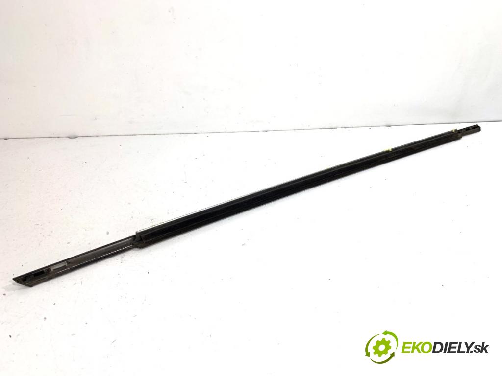 LEXUS IS sedan 2019 133 kW 300h (AVE30_) 2494 Lišta Sbírání: predný ľavy