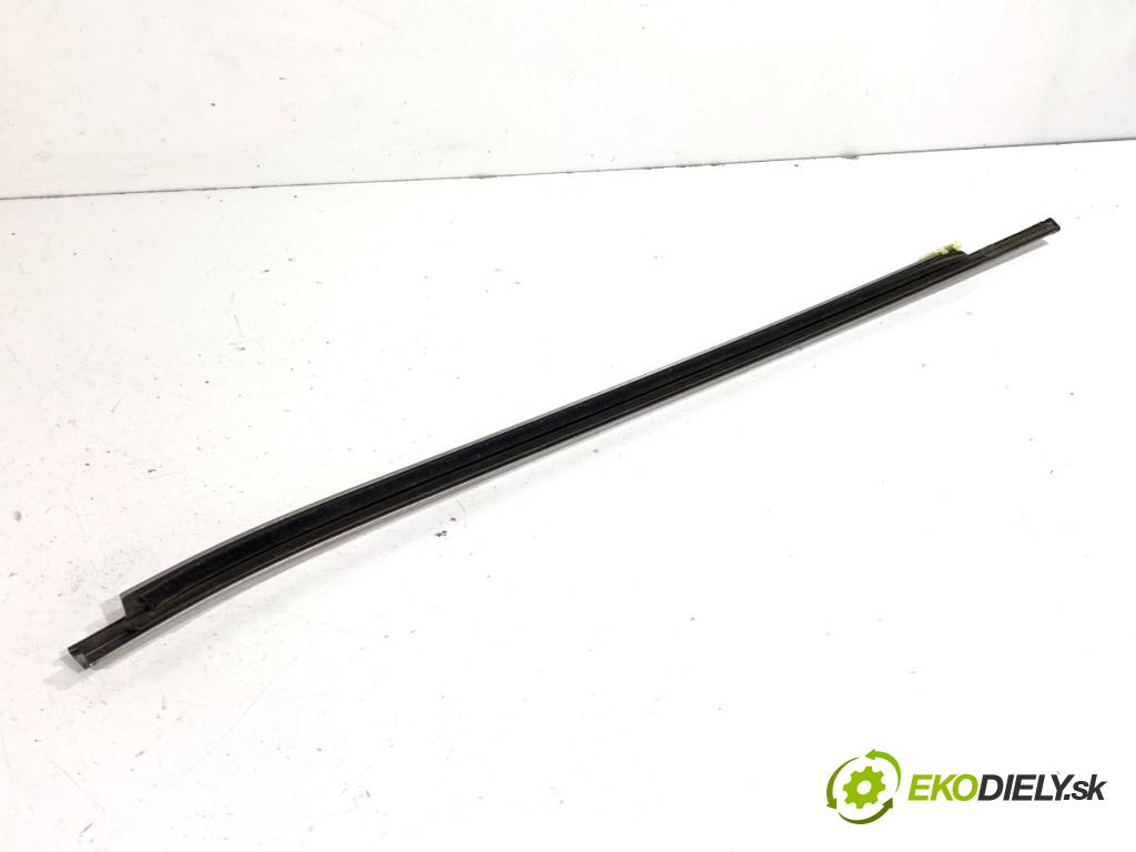 LEXUS IS sedan 2019 133 kW 300h (AVE30_) 2494 Lišta Sbírání: zad pravy