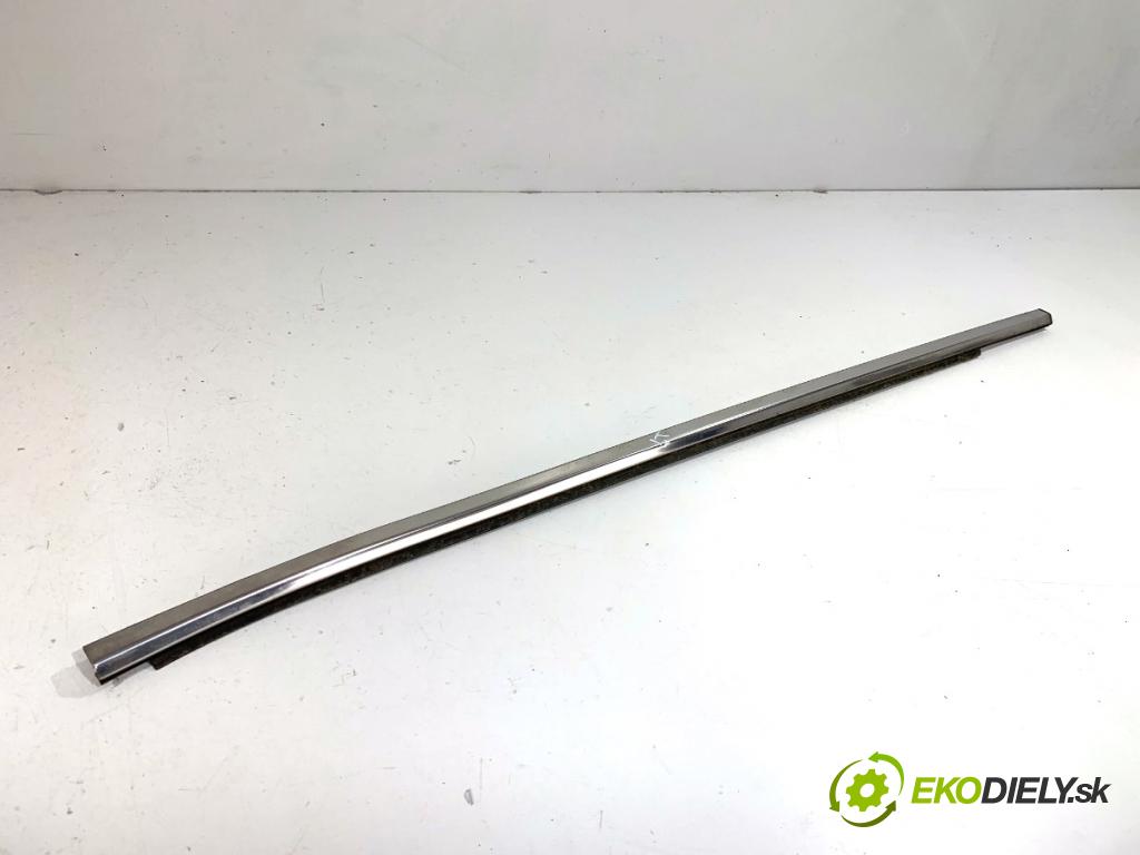 LEXUS IS sedan 2019 133 kW 300h (AVE30_) 2494 lišta Sbírání: zadní část levý 