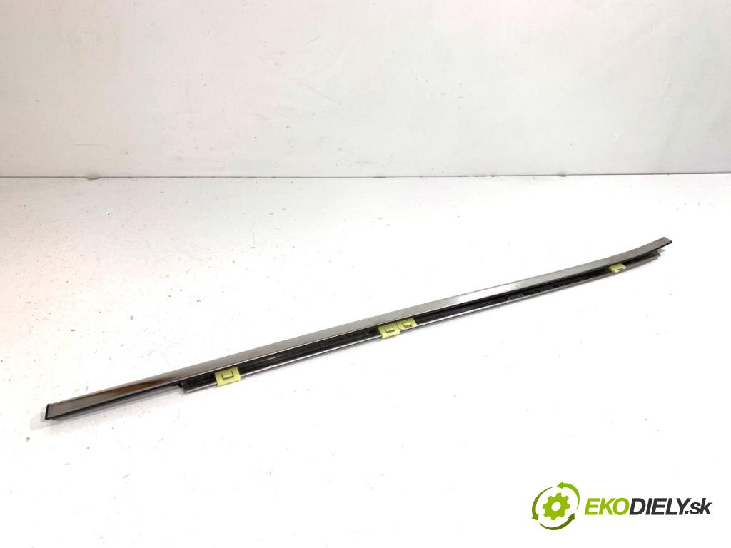 LEXUS IS sedan 2019 133 kW 300h (AVE30_) 2494 Lišta Sbírání: zad ľavy