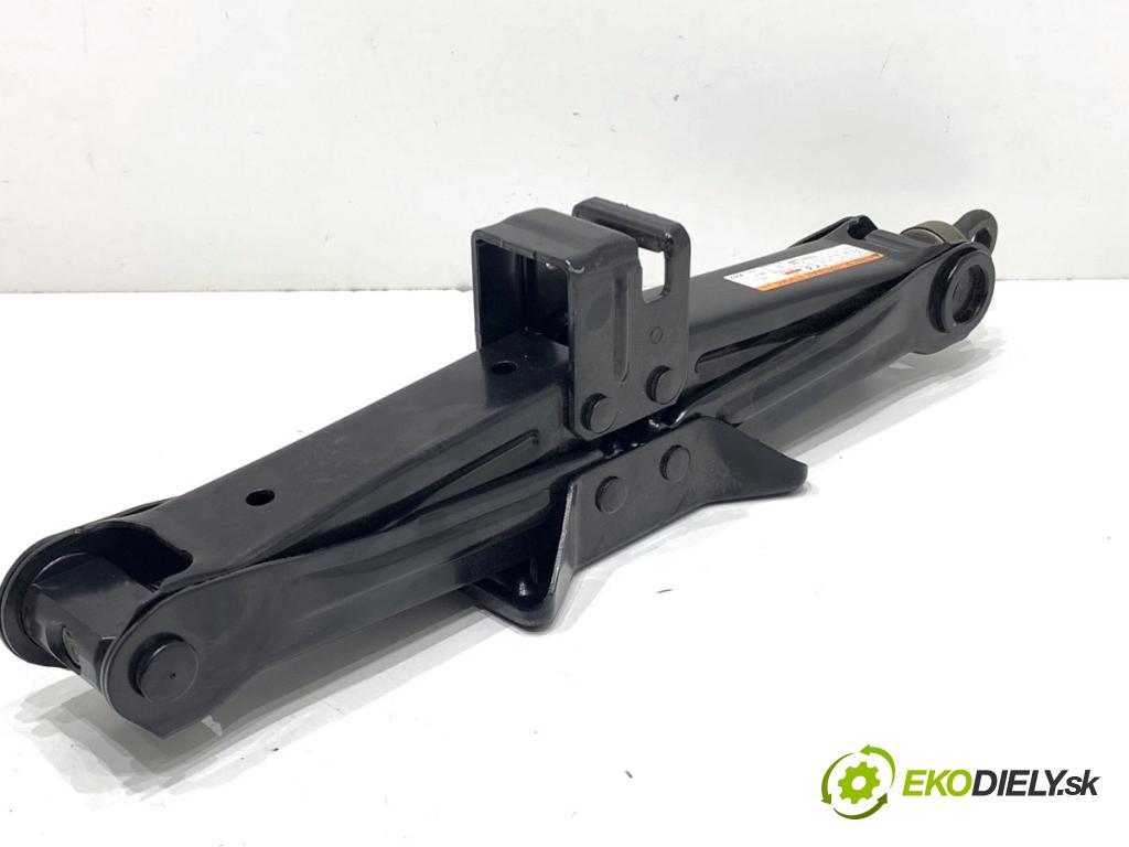 LEXUS IS sedan 2019 133 kW 300h (AVE30_) 2494 ZVEDÁK: - Mechanizmus