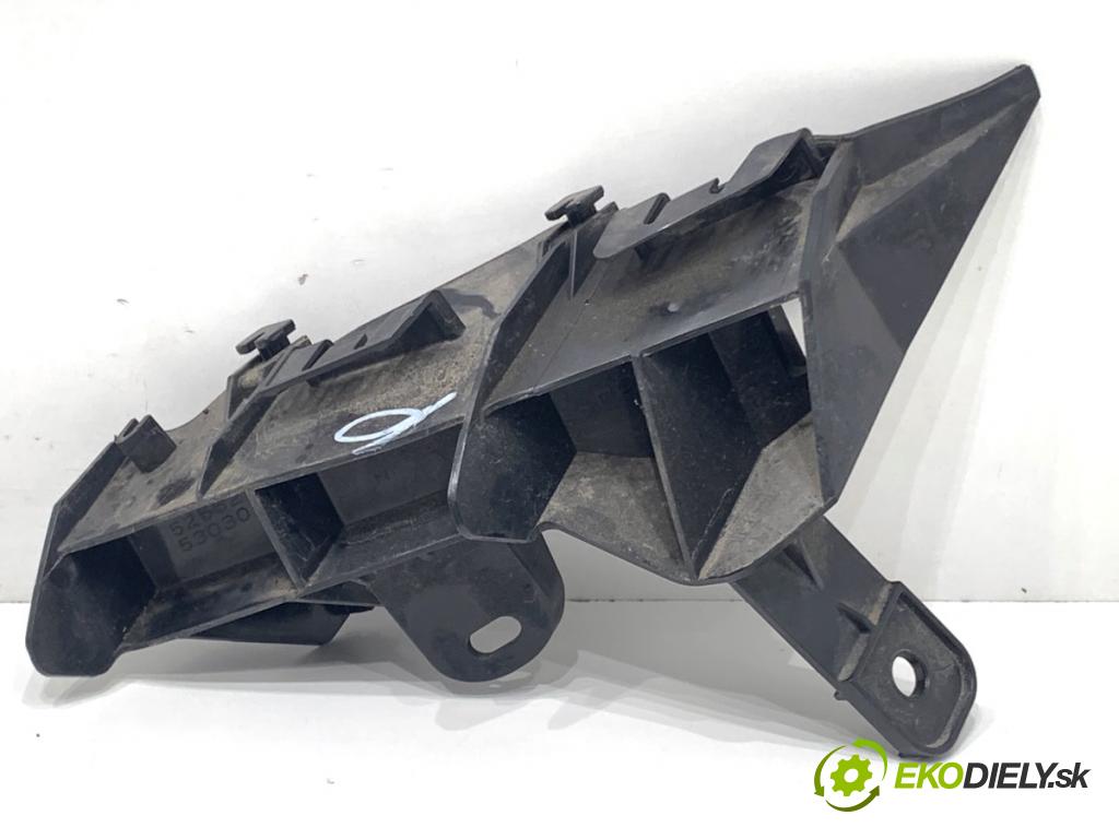 LEXUS IS sedan 2019 133 kW 300h (AVE30_) 2494 úchyt nárazníka pravý zadní část 52562-53030