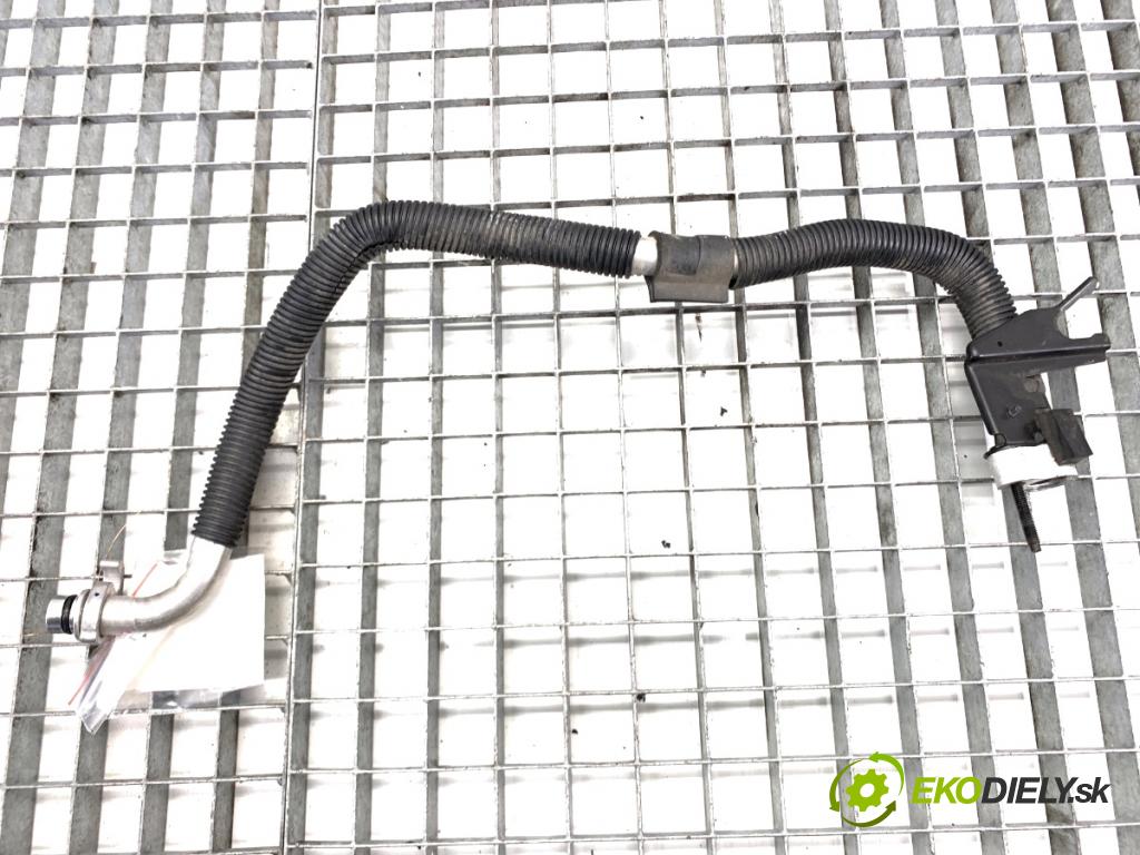 LEXUS IS sedan 2019 133 kW 300h (AVE30_) 2494 rúrka klimatizace  (Trubka klimatizace)