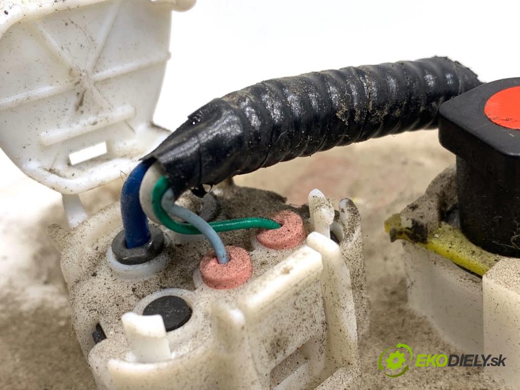 LEXUS IS sedan 2019 133 kW 300h (AVE30_) 2494 Pumpa paliva 77020-53190