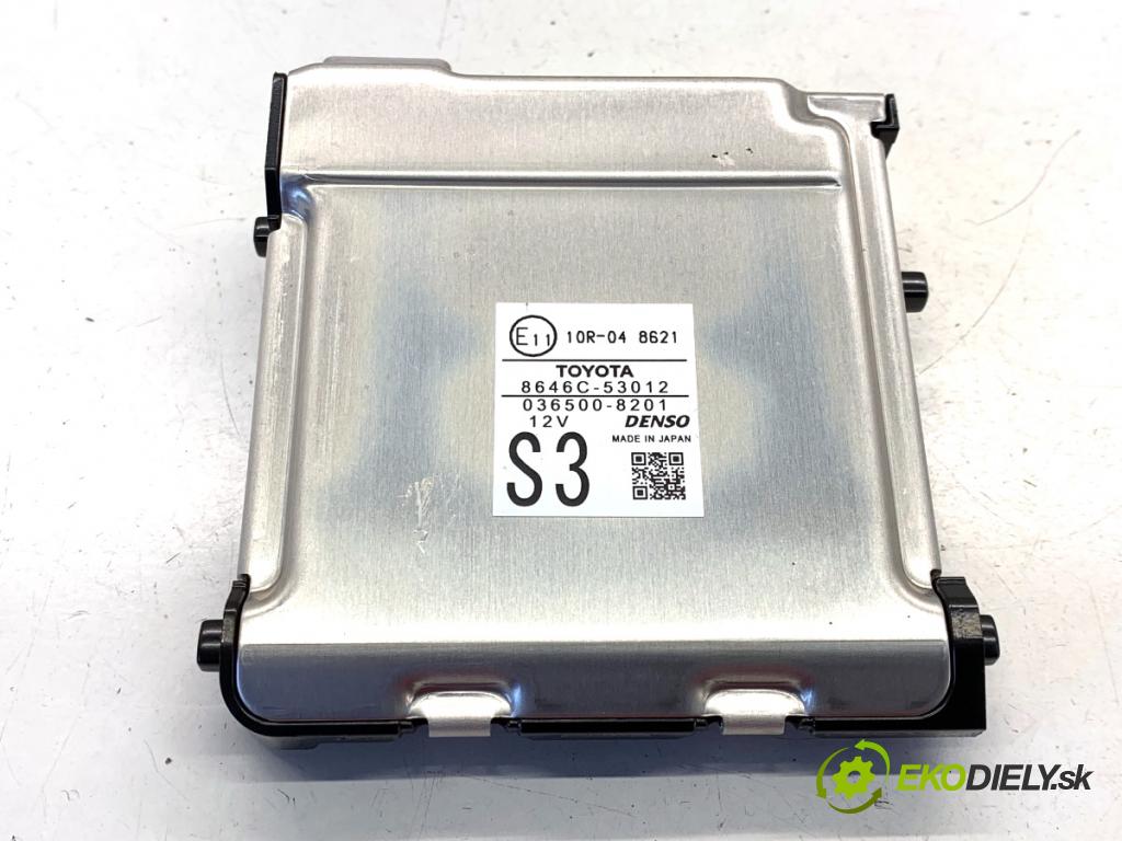 LEXUS IS sedan 2019 133 kW 300h (AVE30_) 2494 KAMERA okna prednej 8646C-53012