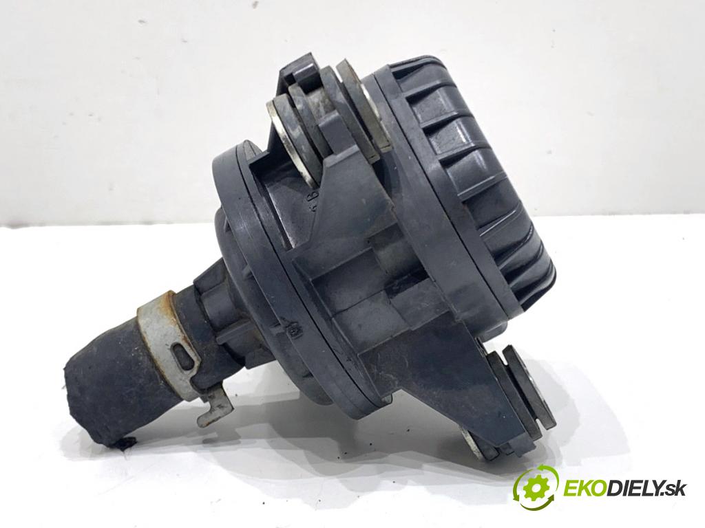 LEXUS IS sedan 2019 133 kW 300h (AVE30_) 2494 DALŠÍ: Pumpa vody G9040-33030 (Vodná pumpa)