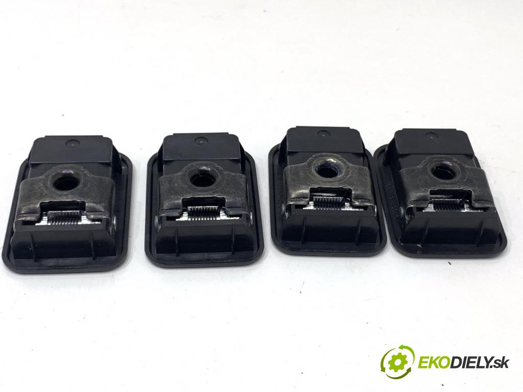 LEXUS IS sedan 2019 133 kW 300h (AVE30_) 2494 úchyty uchycení kufra 66310-30010