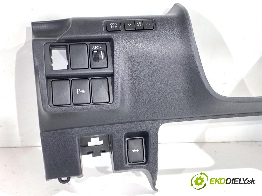 LEXUS IS sedan 2019 133 kW 300h (AVE30_) 2494 clona pod ŘÍDÍTKA: 55045-53071