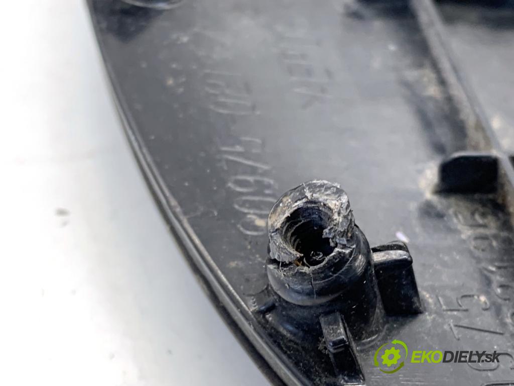 LEXUS IS sedan 2019 133 kW 300h (AVE30_) 2494 Znak predný 90975-02117