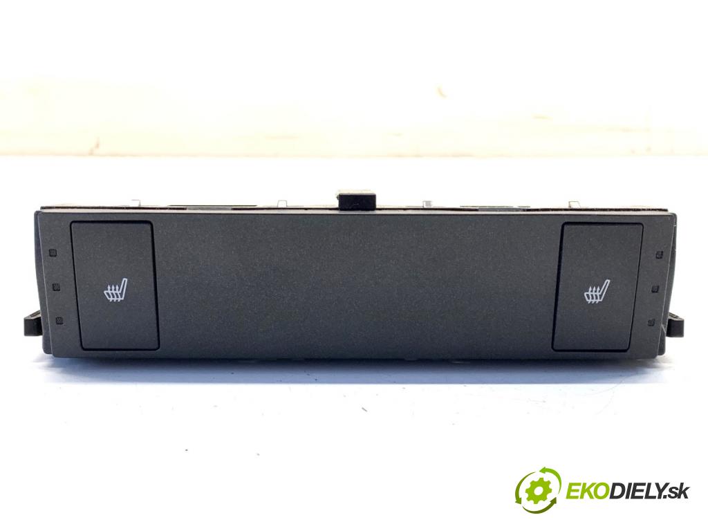 LEXUS IS sedan 2019 133 kW 300h (AVE30_) 2494 SPÍNAČE: ohřívání sedačky 84752-24010