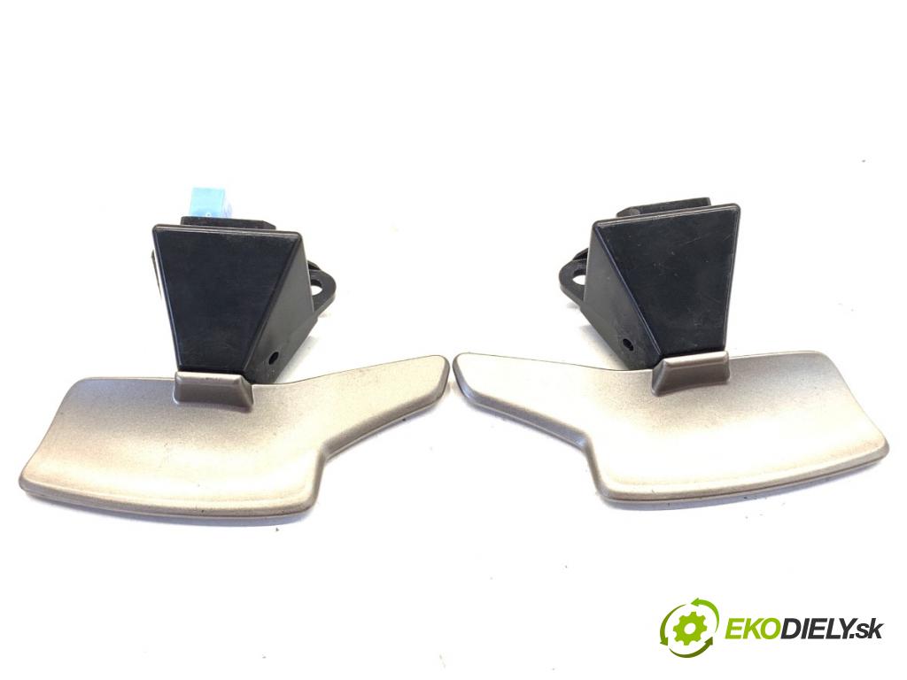 LEXUS IS sedan 2019 133 kW 300h (AVE30_) 2494 lopatky: