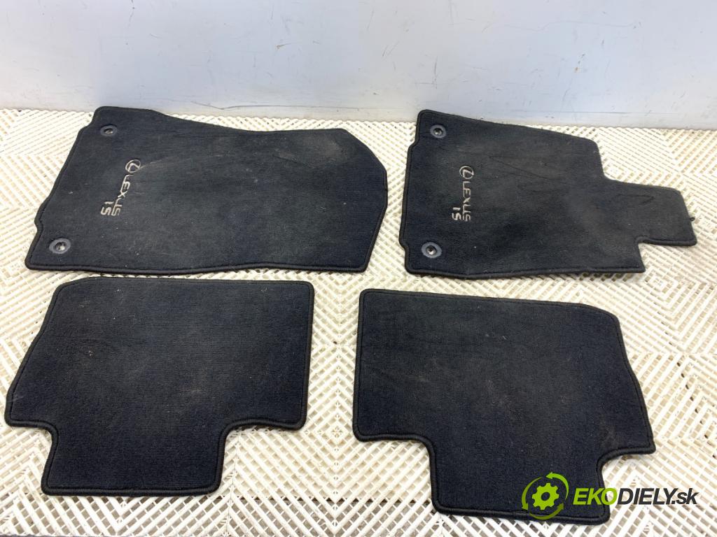 LEXUS IS sedan 2019 133 kW 300h (AVE30_) 2494 kobereček 