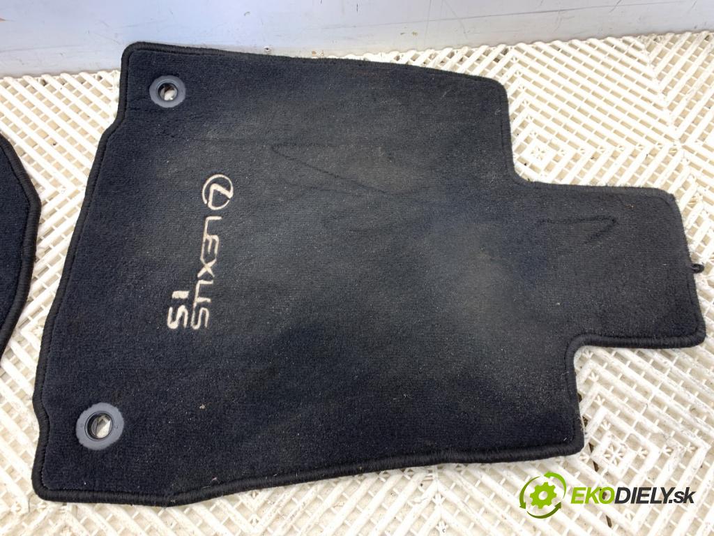 LEXUS IS sedan 2019 133 kW 300h (AVE30_) 2494 koberček