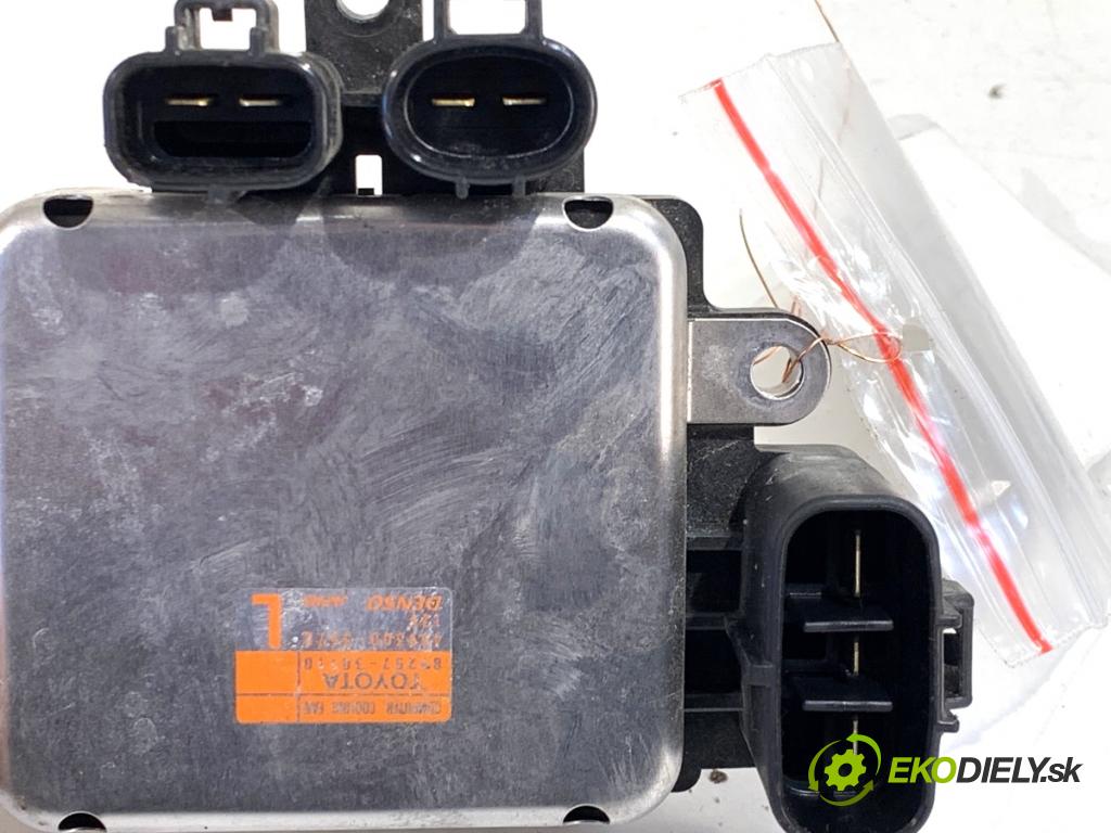 LEXUS IS sedan 2019 133 kW 300h (AVE30_) 2494 Modul ventilátora 89257-30110