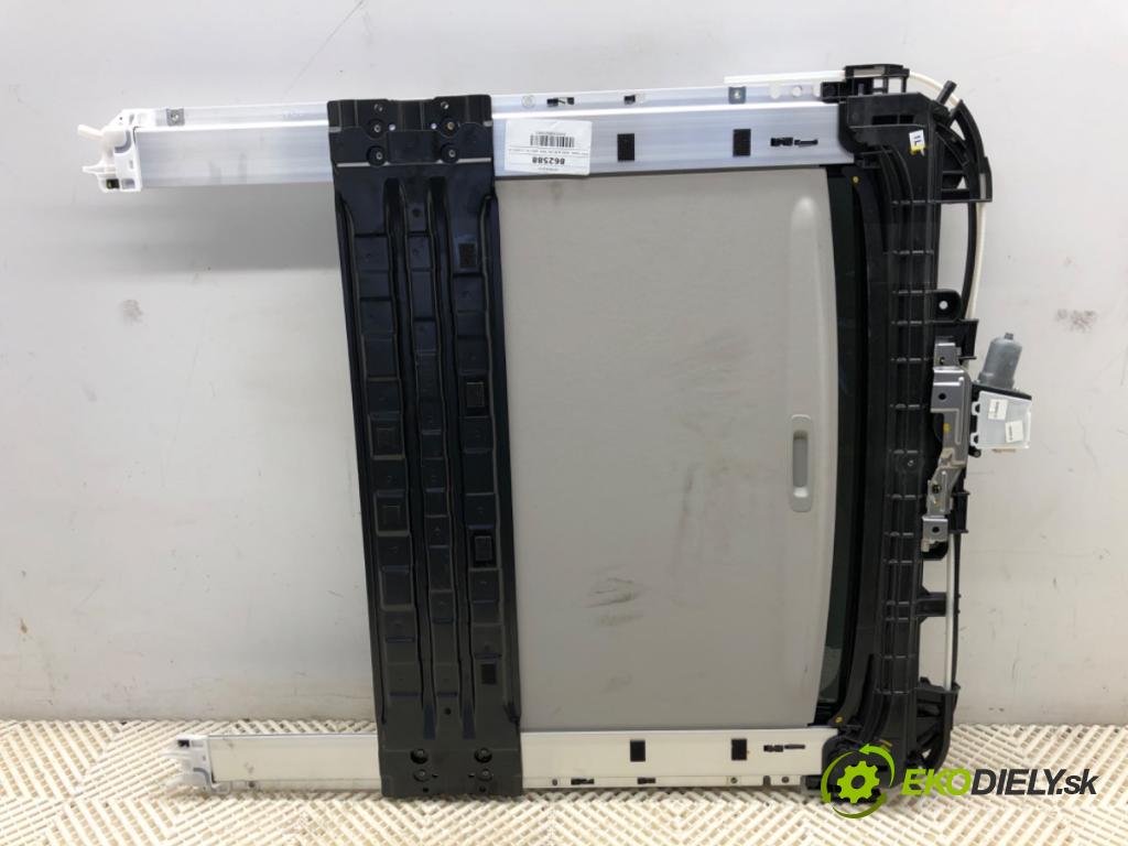 LEXUS IS sedan 2019 133 kW 300h (AVE30_) 2494 střešní okno  (Sklo karoserie)