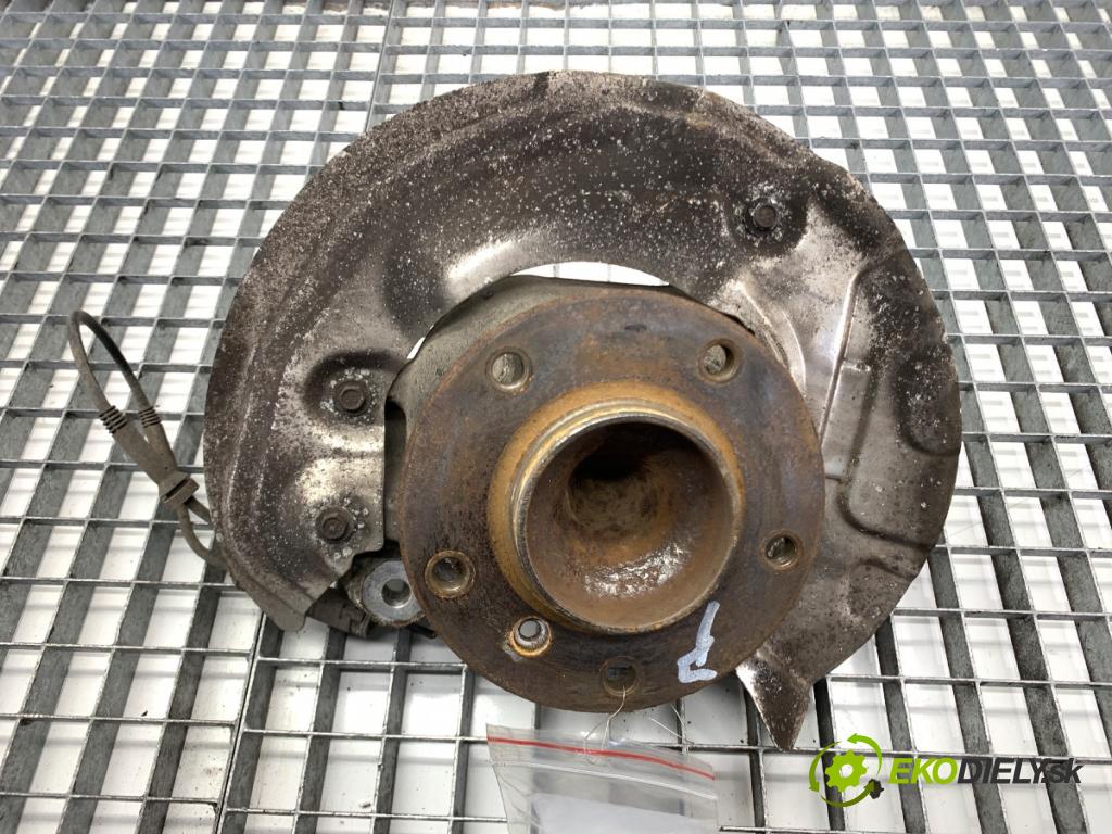 BMW E90 sedan 2005 110 kW 320 i 1995 náboj pravy predný 