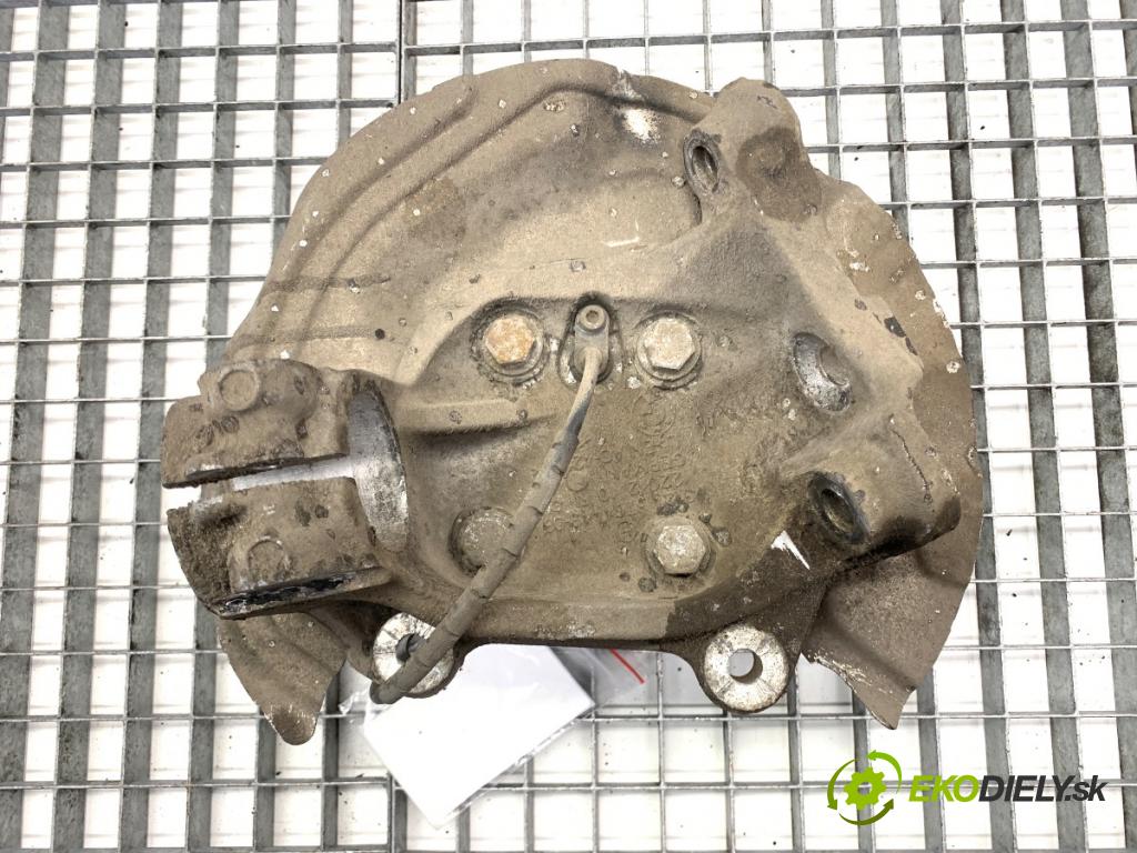 BMW E90 sedan 2005 110 kW 320 i 1995 náboj ľavy predný